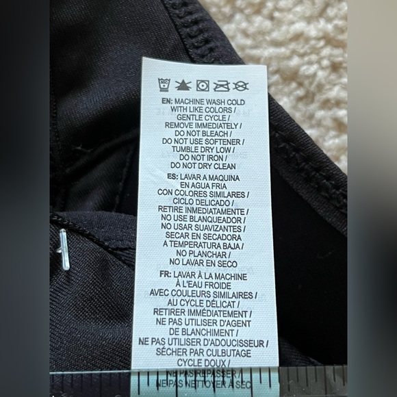 NWT Reebok Women's Challenger High Support Moisture Wicking Bra Black Size Small - Picture 4 of 6